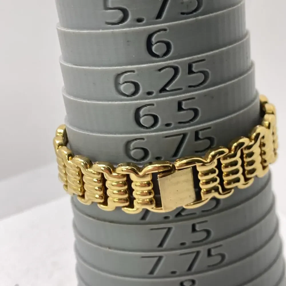 Elizabeth Taylor Womens Gold Rhinestone Watch New Battery